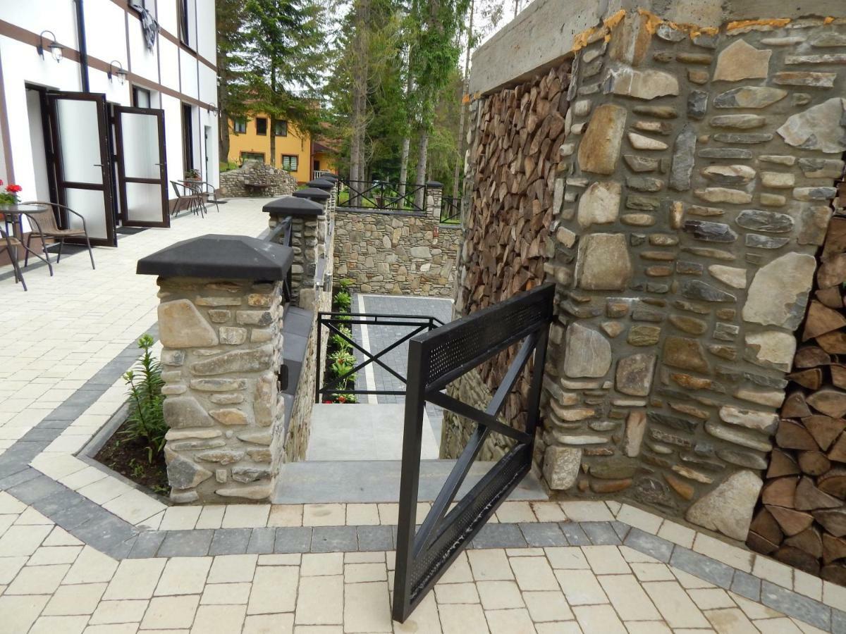 Aparthotel Феєрія Лісу Skhidnytsia Exterior foto